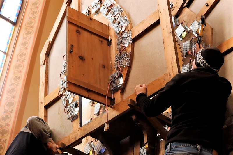 Abbau des Ostergrabes – ein gesellschaftliches Ereignis