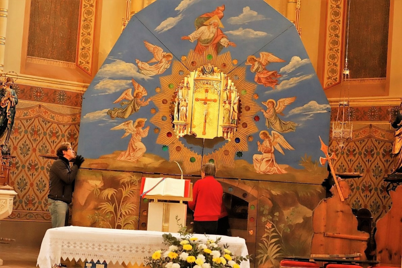 Abbau des Ostergrabes – ein gesellschaftliches Ereignis