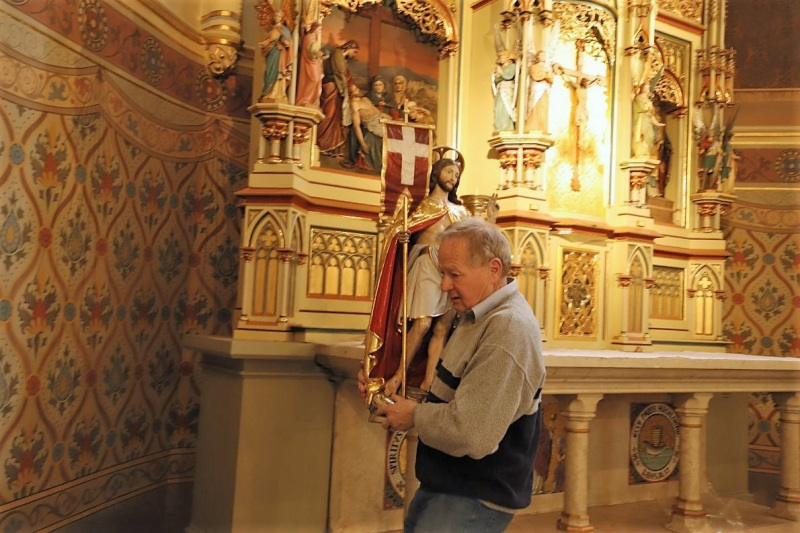 Abbau des Ostergrabes – ein gesellschaftliches Ereignis