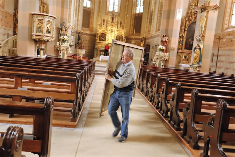 Abbau des Ostergrabes – ein gesellschaftliches Ereignis