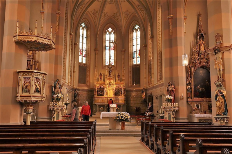 Abbau des Ostergrabes – ein gesellschaftliches Ereignis