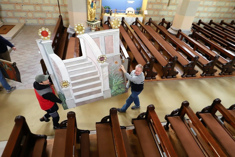 Abbau des Ostergrabes – ein gesellschaftliches Ereignis