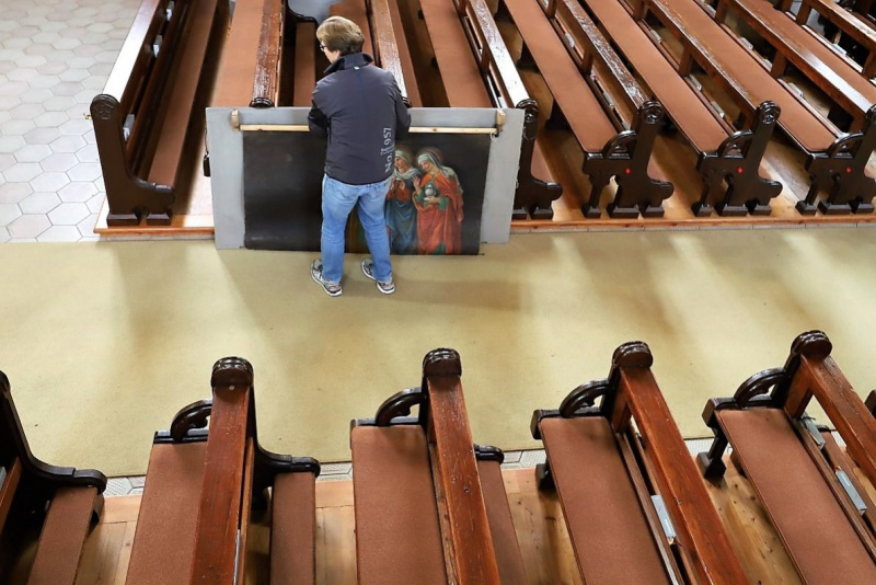 Abbau des Ostergrabes – ein gesellschaftliches Ereignis