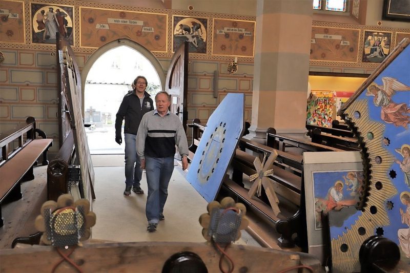 Abbau des Ostergrabes – ein gesellschaftliches Ereignis