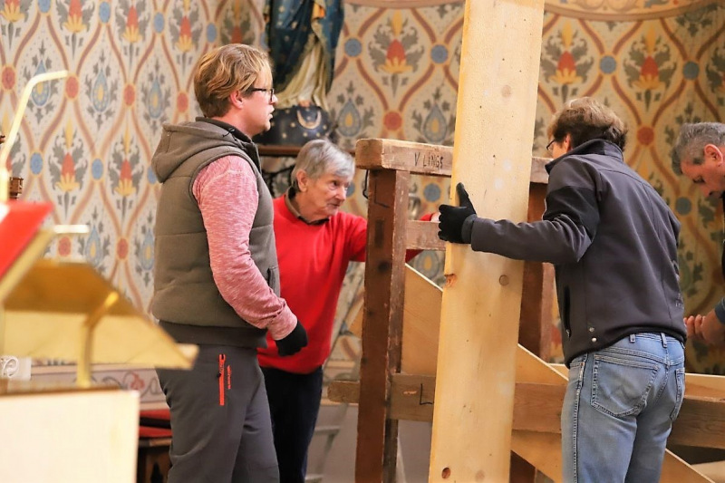 Abbau des Ostergrabes – ein gesellschaftliches Ereignis