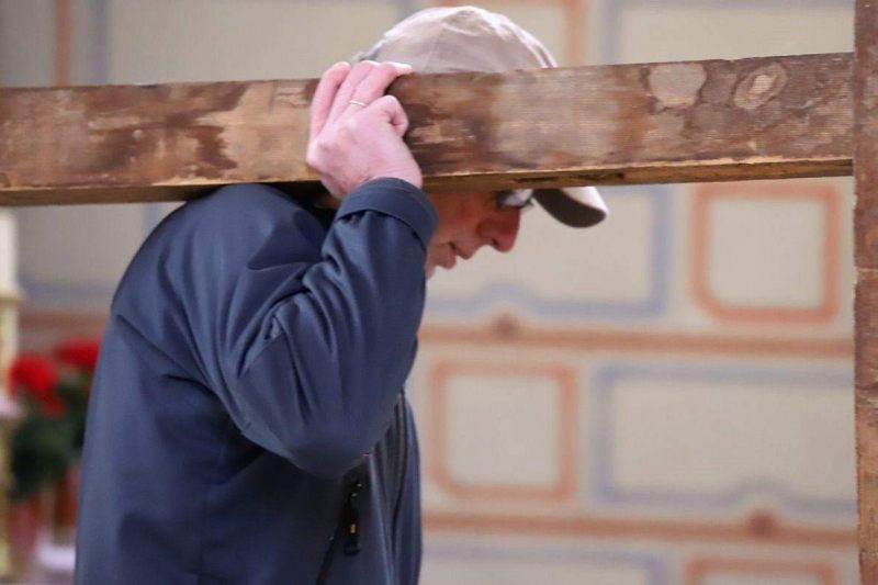 Abbau des Ostergrabes – ein gesellschaftliches Ereignis