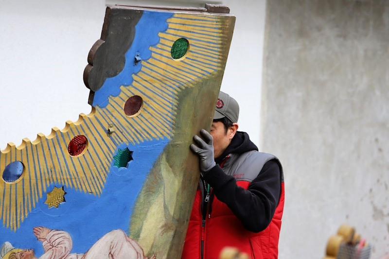 Abbau des Ostergrabes – ein gesellschaftliches Ereignis