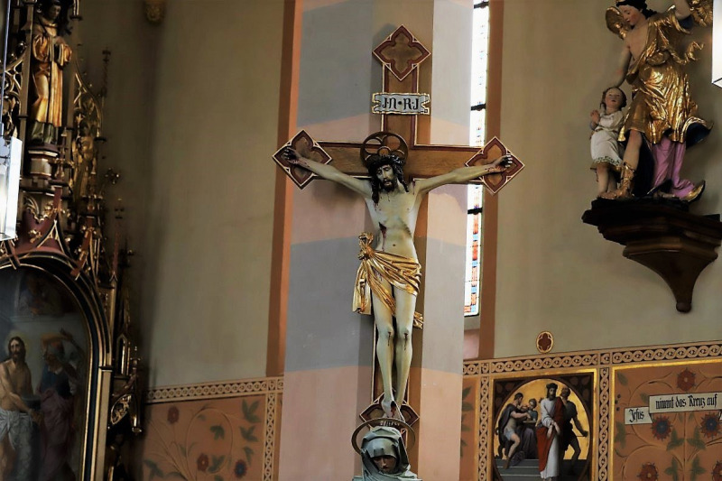 Abbau des Ostergrabes – ein gesellschaftliches Ereignis