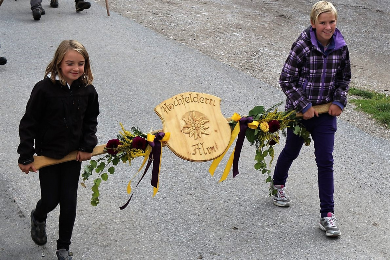 Almabtrieb Feldereralpe 2013 – „So wie seit 100 Jahren“
