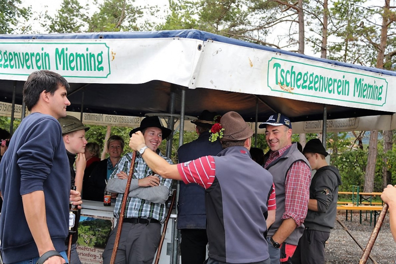Almabtrieb Feldereralpe 2013 – „So wie seit 100 Jahren“