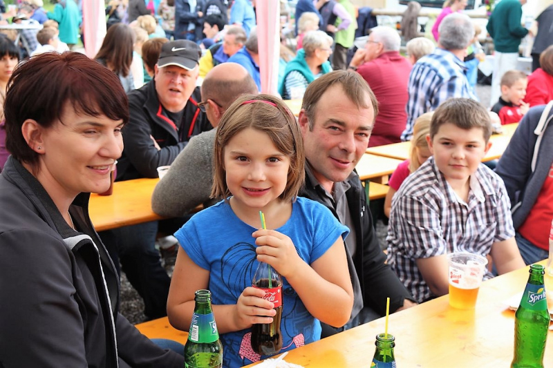 Almabtrieb Hochfeldernalm – Hirtenfamilie nimmt Abschied