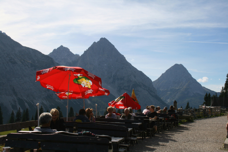 „Almentaufe“ hinter den Mieminger Bergen