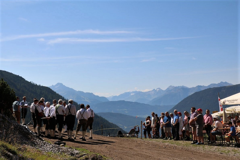 Almmesse auf der Marienbergalm – „Ein unvergleichbares Altarbild“