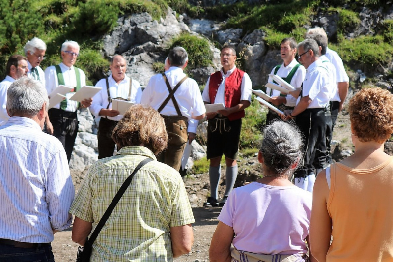 Almmesse auf der Marienbergalm – „Ein unvergleichbares Altarbild“