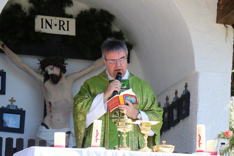 Almmesse auf der Marienbergalm – „Ein unvergleichbares Altarbild“