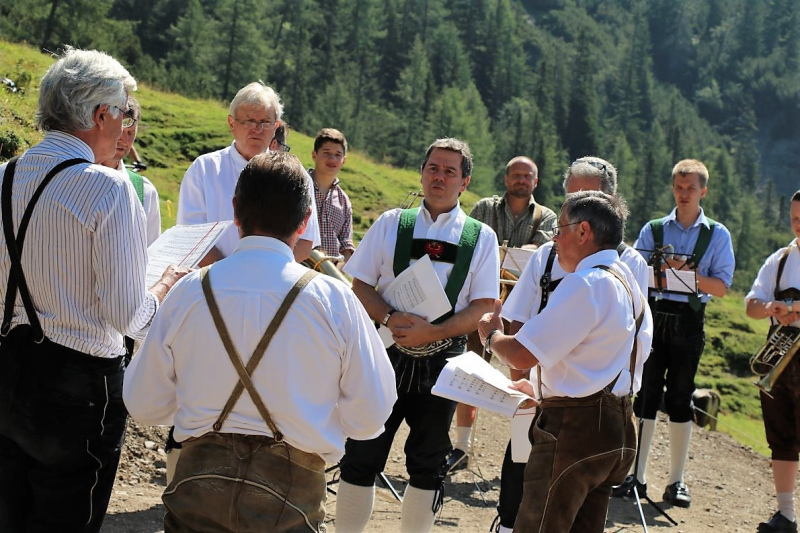 Almmesse auf der Marienbergalm – „Ein unvergleichbares Altarbild“