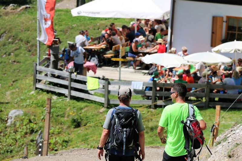 Almmesse auf der Marienbergalm – „Ein unvergleichbares Altarbild“