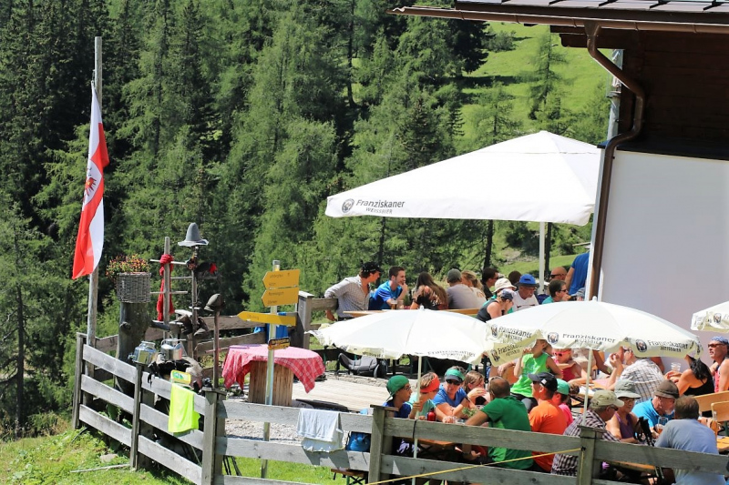 Almmesse auf der Marienbergalm – „Ein unvergleichbares Altarbild“