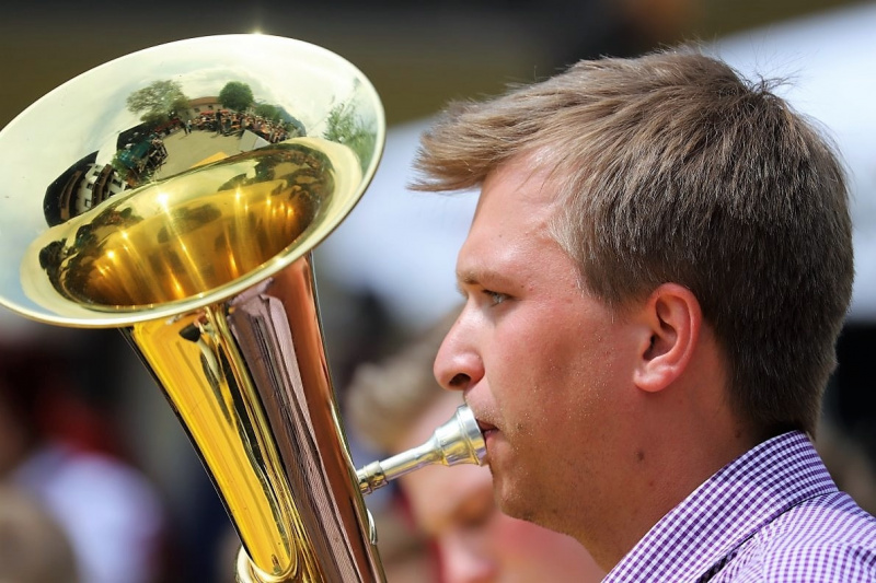 Barwies – 150jährige Fichte wird Maibaum