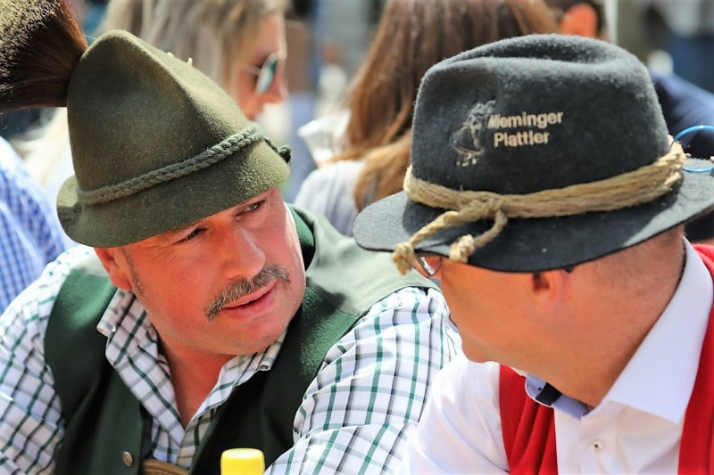 Barwies – 150jährige Fichte wird Maibaum