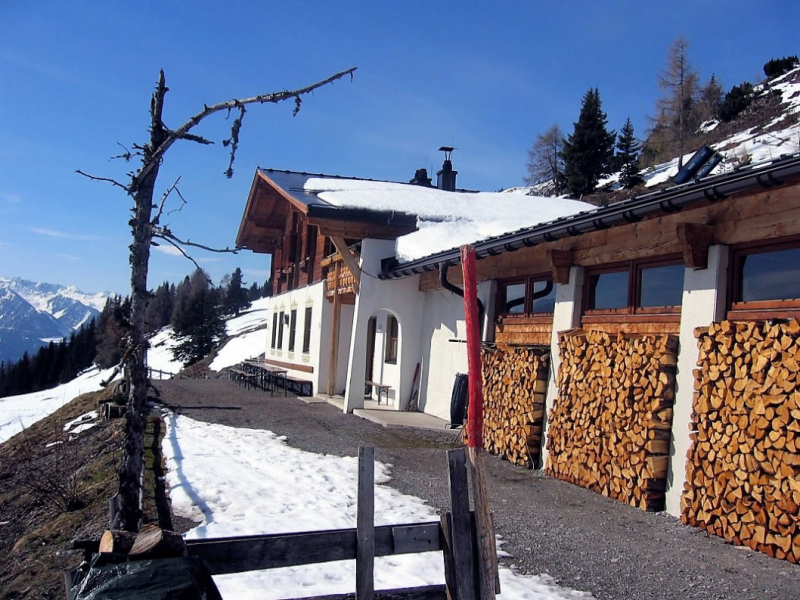Simmeringalm – mit Blick auf die Mieminger Berge