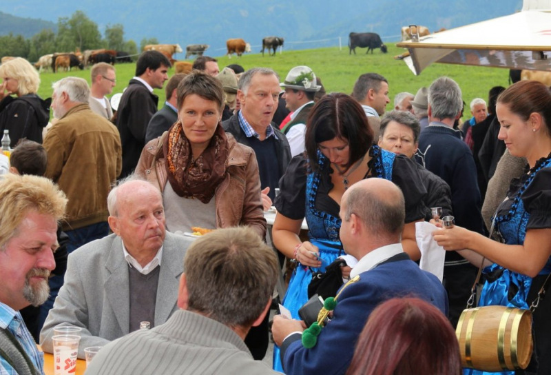 Drei-Almen-Abtrieb in Mieming – Abschied des Marienberg-Hirten