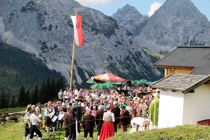 Einweihung Hochfeldernalm - „Dorffest“ auf der Mieminger Alpe