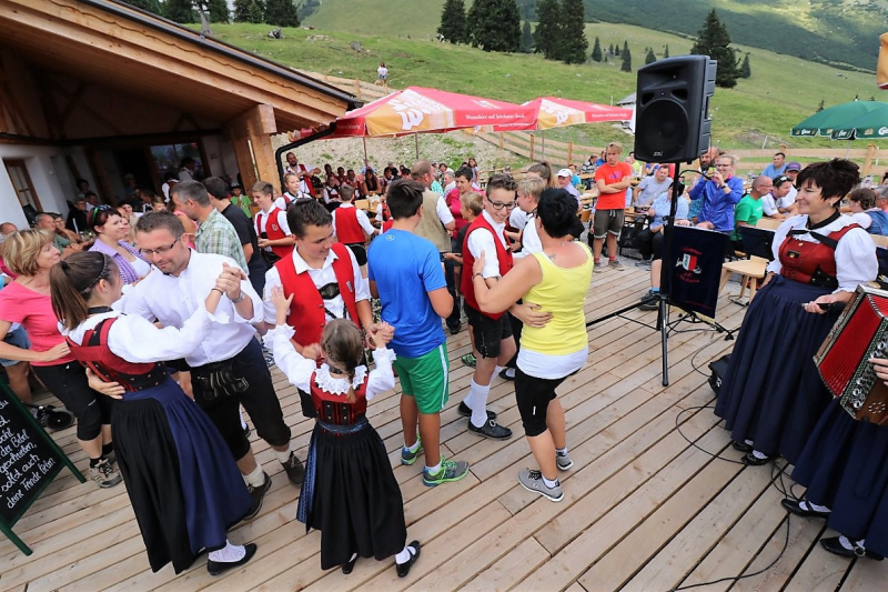 Einweihung Hochfeldernalm - „Dorffest“ auf der Mieminger Alpe