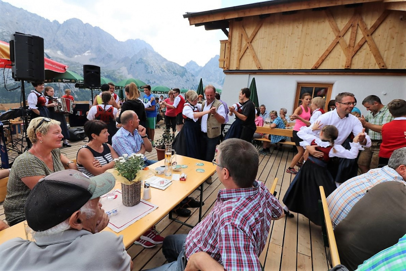 Einweihung Hochfeldernalm - „Dorffest“ auf der Mieminger Alpe