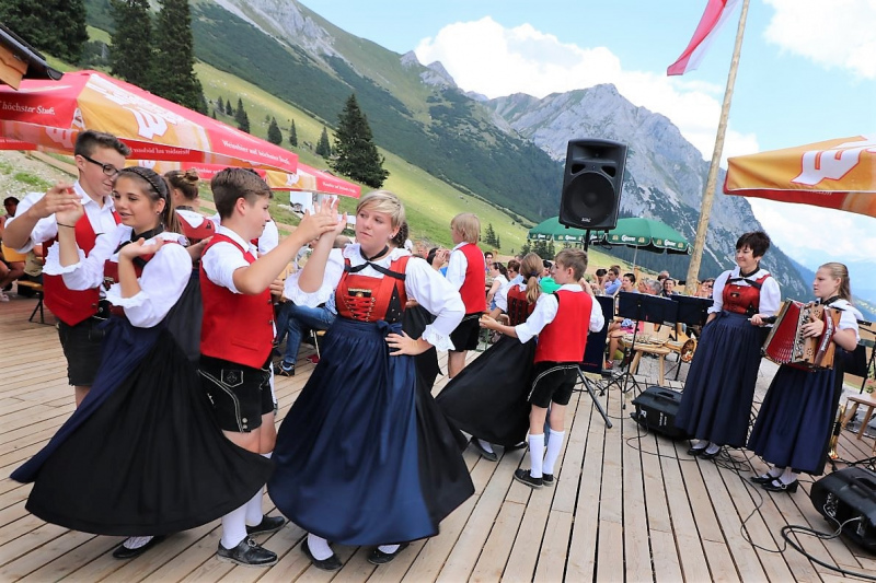 Einweihung Hochfeldernalm - „Dorffest“ auf der Mieminger Alpe