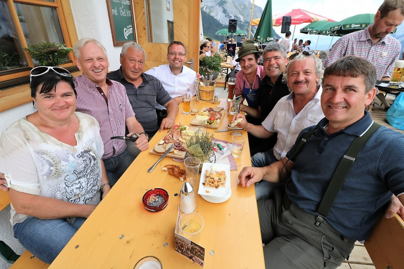 Einweihung Hochfeldernalm - „Dorffest“ auf der Mieminger Alpe