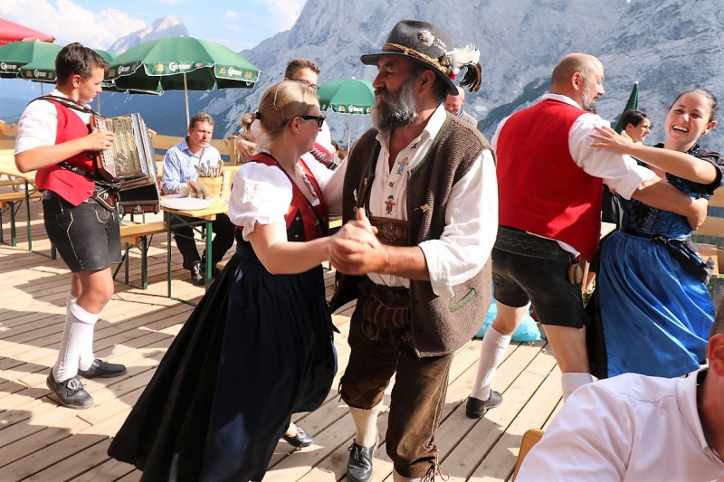 Einweihung Hochfeldernalm - „Dorffest“ auf der Mieminger Alpe