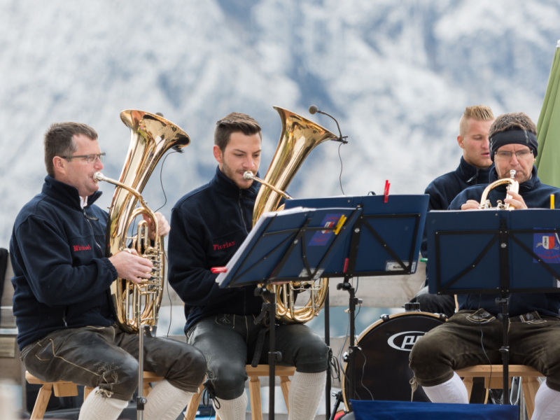 Almfest mit den Längenfelder Schnöllern