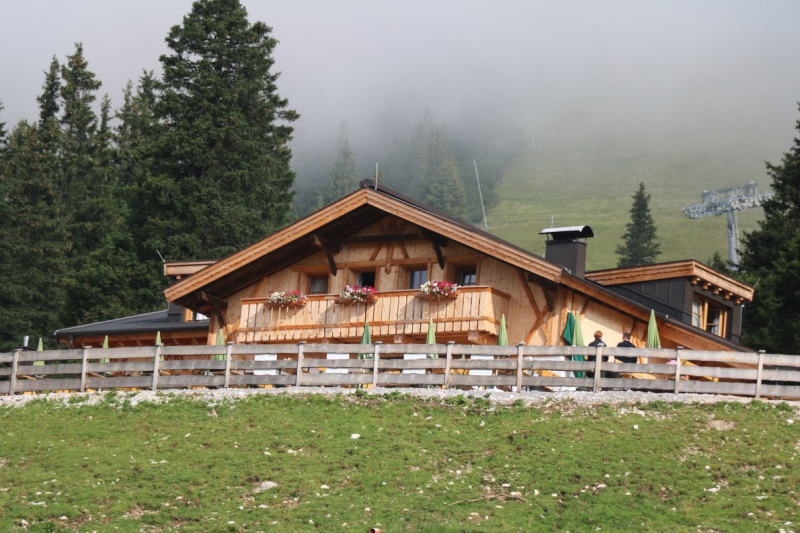 Feldereralpe – Almmesse mit Brunnen-Segnung