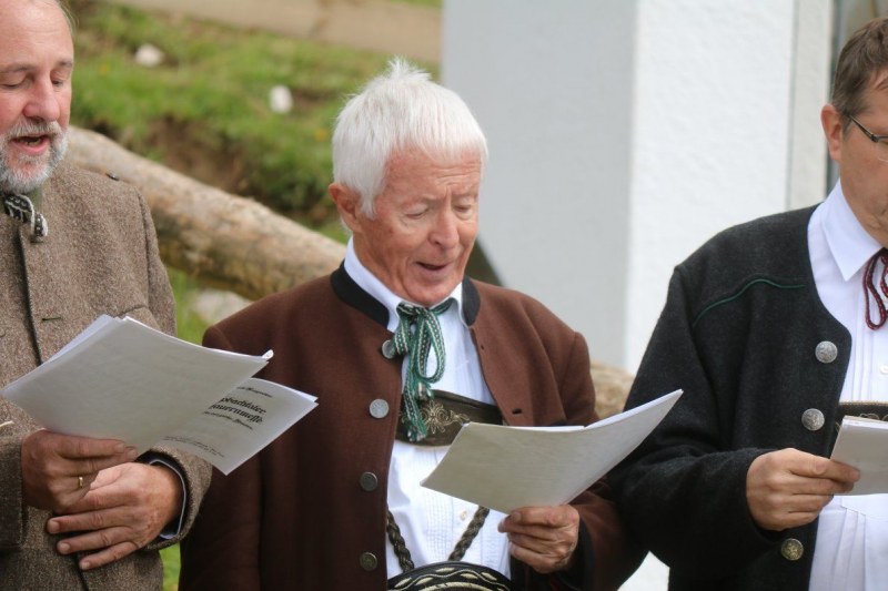 Feldereralpe – Almmesse mit Brunnen-Segnung