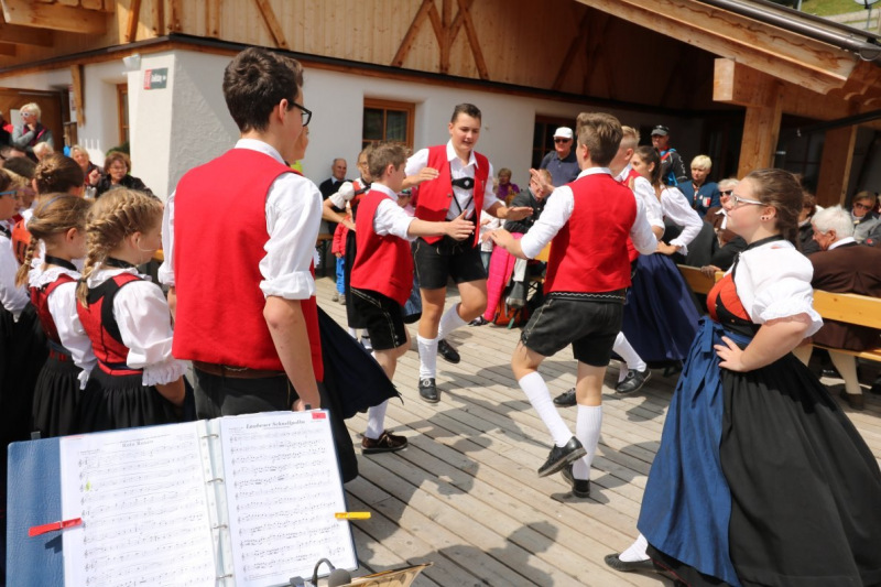 Feldereralpe – Almmesse mit Brunnen-Segnung