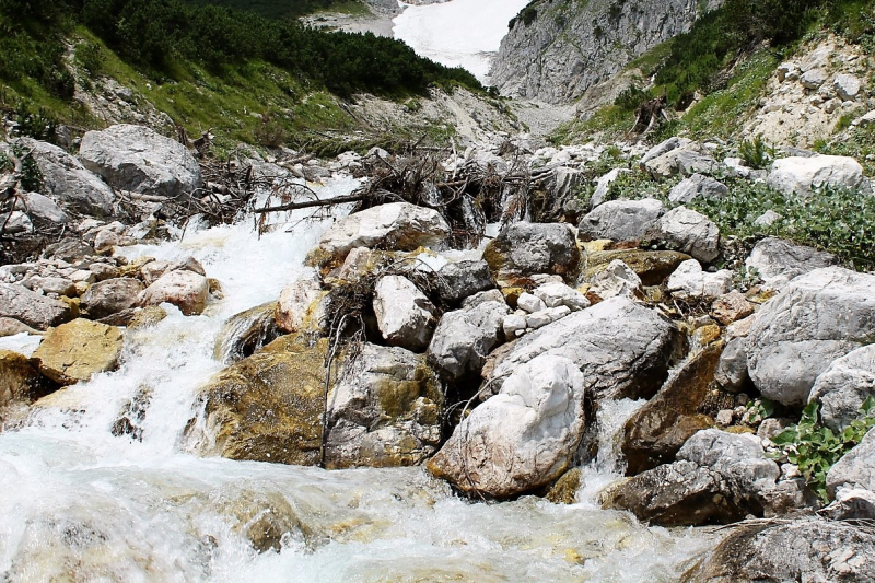 Flüssiges Gold – Spurensuche im Quellgebiet vom Stöttlbach
