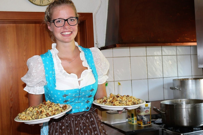 Marienbergfest auf der „4-Hauben-Alm“