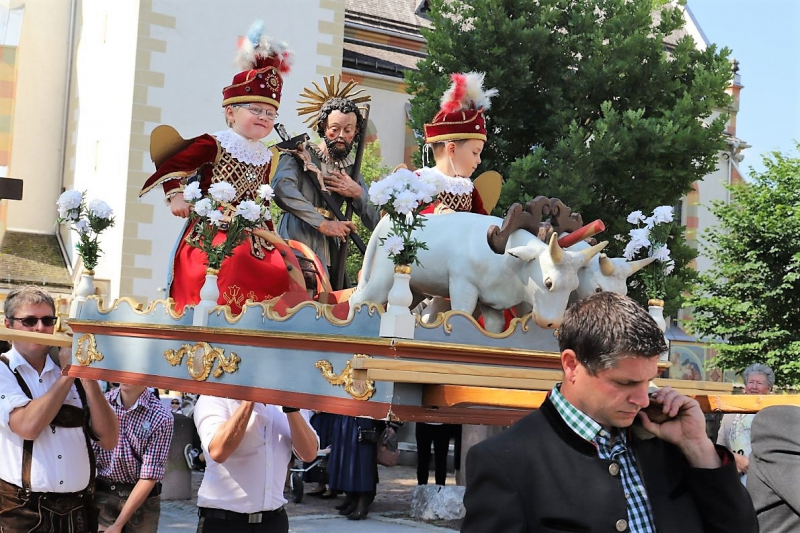 Mieming feiert seinen Bauernheiligen Isidor