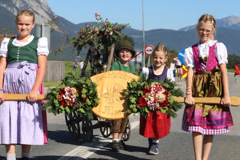 Nahaufnahme Feldernalmabtrieb – 35 Kilometer Fußweg
