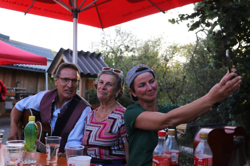 Nahaufnahme Feldernalmabtrieb – 35 Kilometer Fußweg