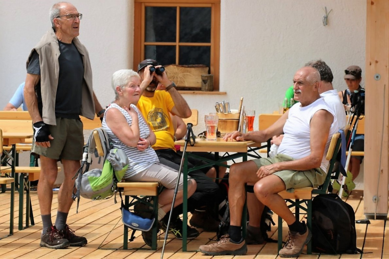 Neueröffnung Hochfeldern Alm – „…besser als viele erhofften“