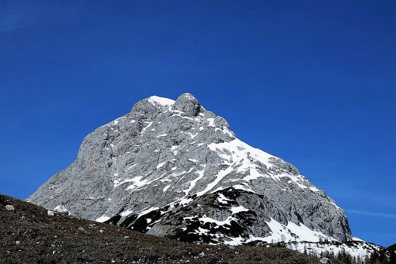 Seebenalm – Gebaut werden Steinschlagschutz und Gastank