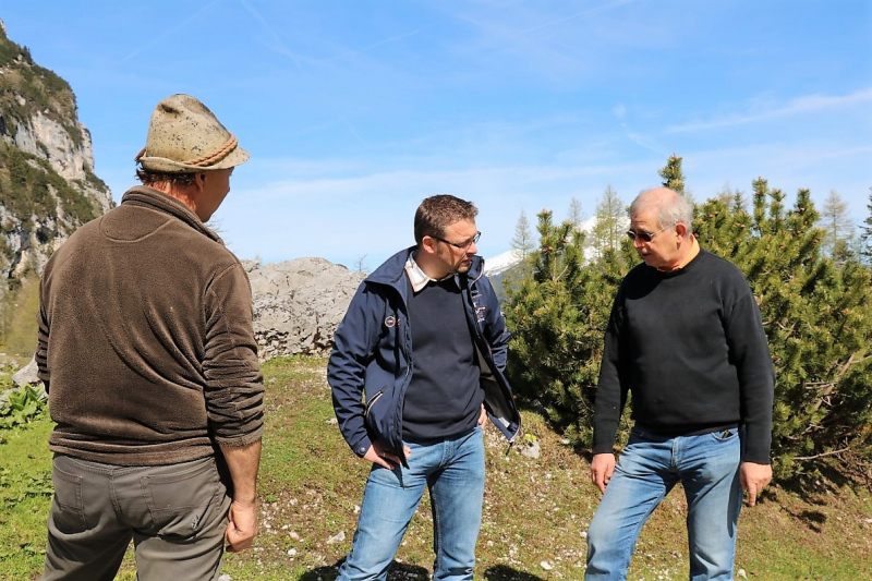 Seebenalm – Gebaut werden Steinschlagschutz und Gastank