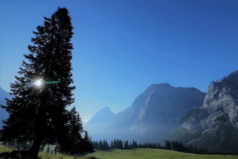 Tag auf der Hochfeldernalm – zwischen Morgen- und Abendsonne