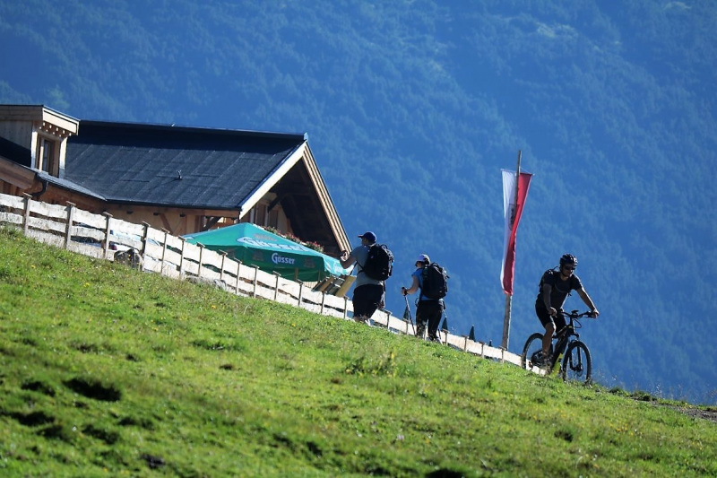 Tag auf der Hochfeldernalm – zwischen Morgen- und Abendsonne