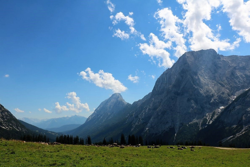 Tag auf der Hochfeldernalm – zwischen Morgen- und Abendsonne