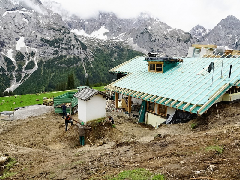 Verlegung der Feldernalmkapelle