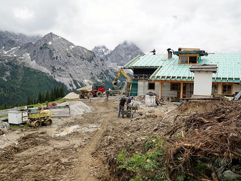Verlegung der Feldernalmkapelle