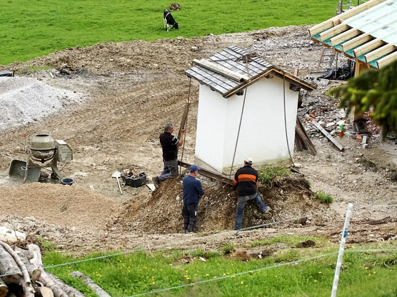 Verlegung der Feldernalmkapelle